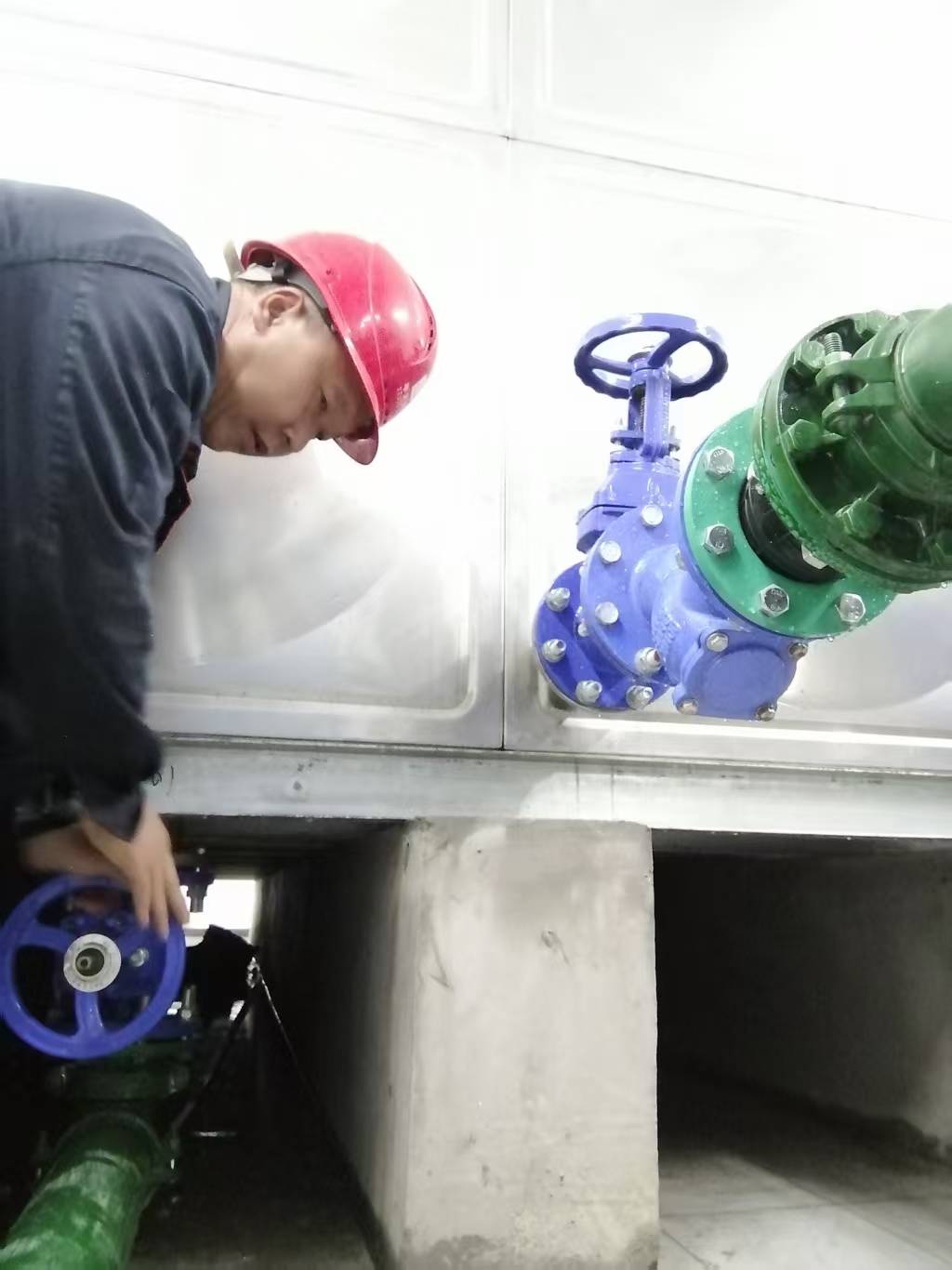 奉贤清洗水箱公司